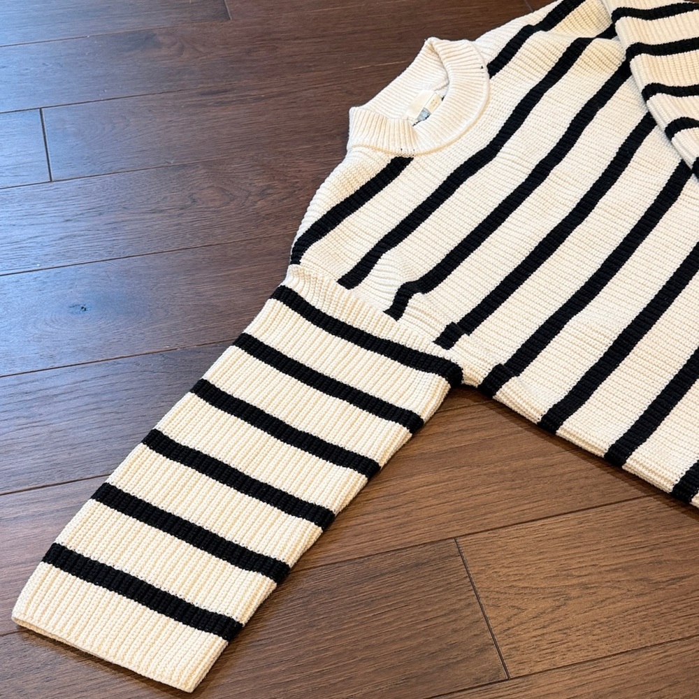 H&M Cream and Black Striped Crewneck Sweater - Picture 3 of 7